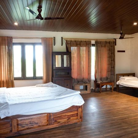 Hampi'S Whiskers Resort Bagian luar foto